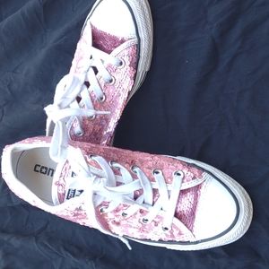 Converse Pink Size 6